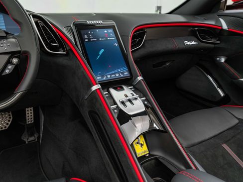 Certified 2025 Ferrari Roma Spider image 6