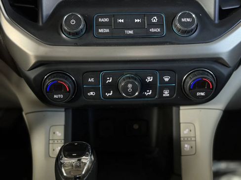 Used 2017 GMC Acadia Denali w/ Technology Package AWD/4WD image 35