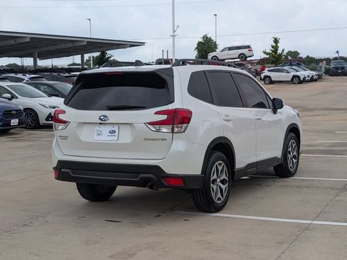 Used 2024 Subaru Forester Premium AWD/4WD image 5