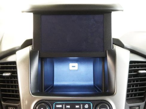 Used 2020 Chevrolet Tahoe LT w/ Luxury Package AWD/4WD image 22