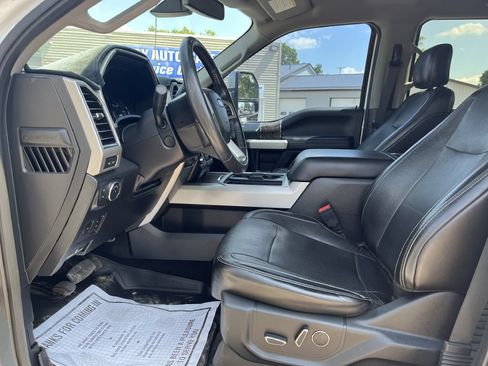 Used 2019 Ford F250 Lariat w/ Lariat Ultimate Package AWD/4WD image 24
