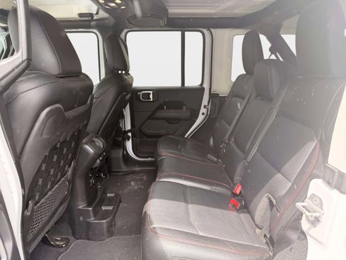 Used 2019 Jeep Wrangler Unlimited Rubicon AWD/4WD image 15