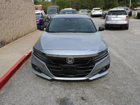 Used 2021 Honda Accord Sport image 2
