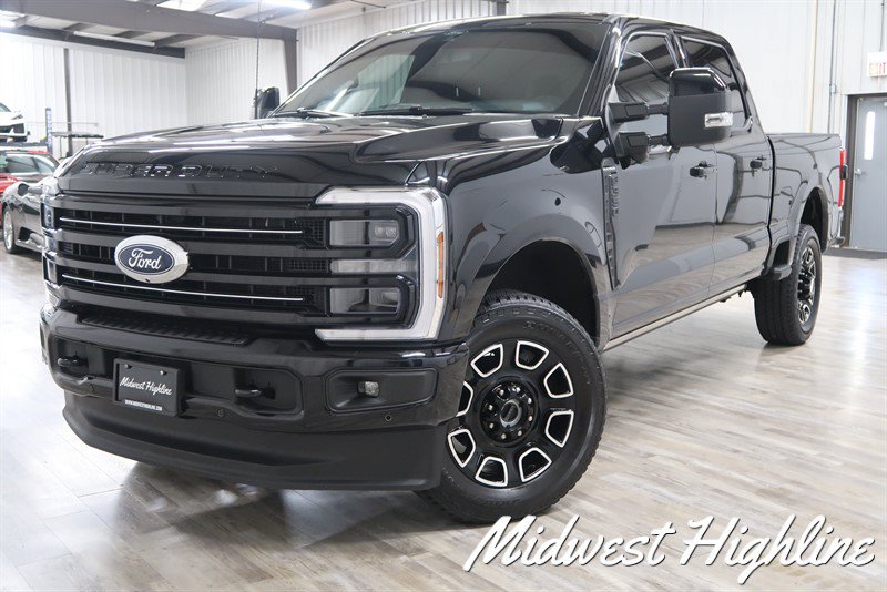 Used 2025 Ford F350 Platinum w/ FX4 Off-Road Package AWD/4WD image 1