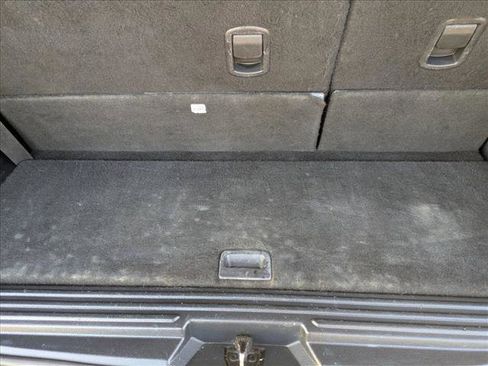 Used 2015 Ford Expedition XLT image 6