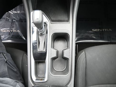 Used 2024 Nissan Sentra SV image 14