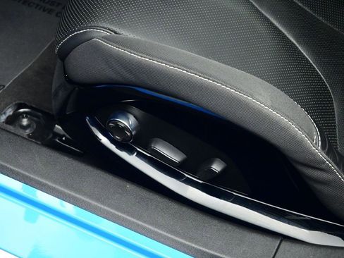 Used 2023 Chevrolet Corvette Stingray w/ Z51 Performance Package image 12