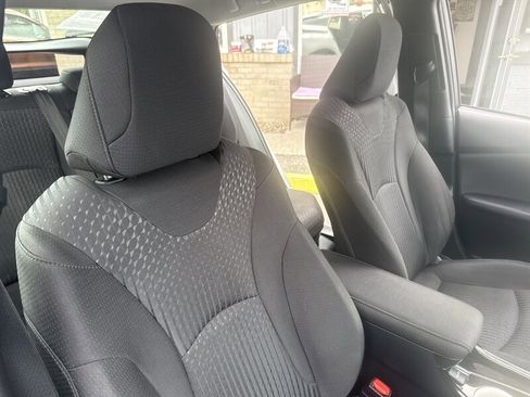 Used 2016 Toyota Prius Three Touring image 28