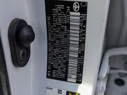 Used 2023 Toyota Corolla LE image 37