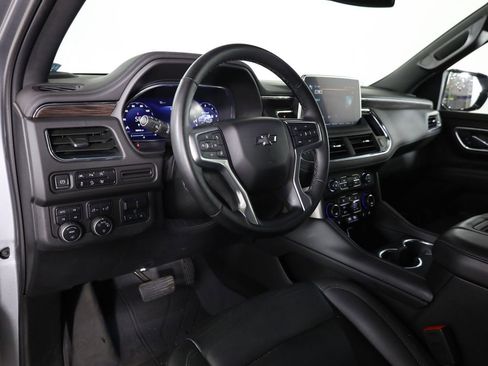 Used 2023 Chevrolet Tahoe Z71 w/ Z71 Off-Road Package AWD/4WD image 31