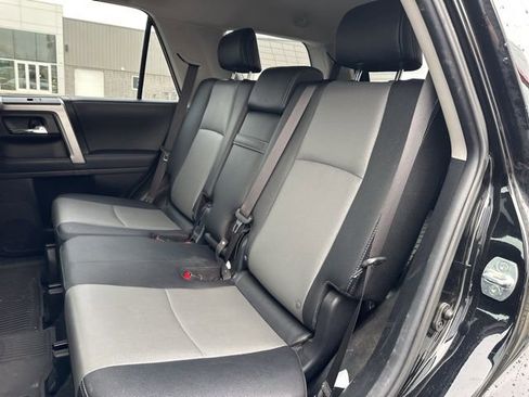 Used 2024 Toyota 4Runner SR5 Premium w/ Moonroof Package image 32