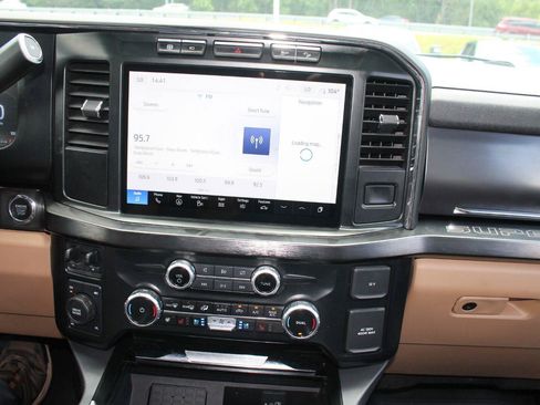 Used 2023 Ford F250 Lariat w/ Sport Appearance Package AWD/4WD image 25