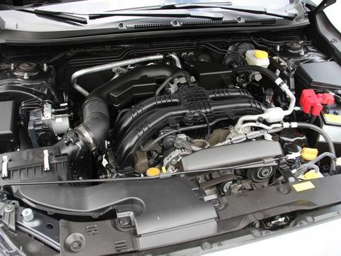 Used 2024 Subaru Crosstrek 2.0i Premium AWD/4WD image 15