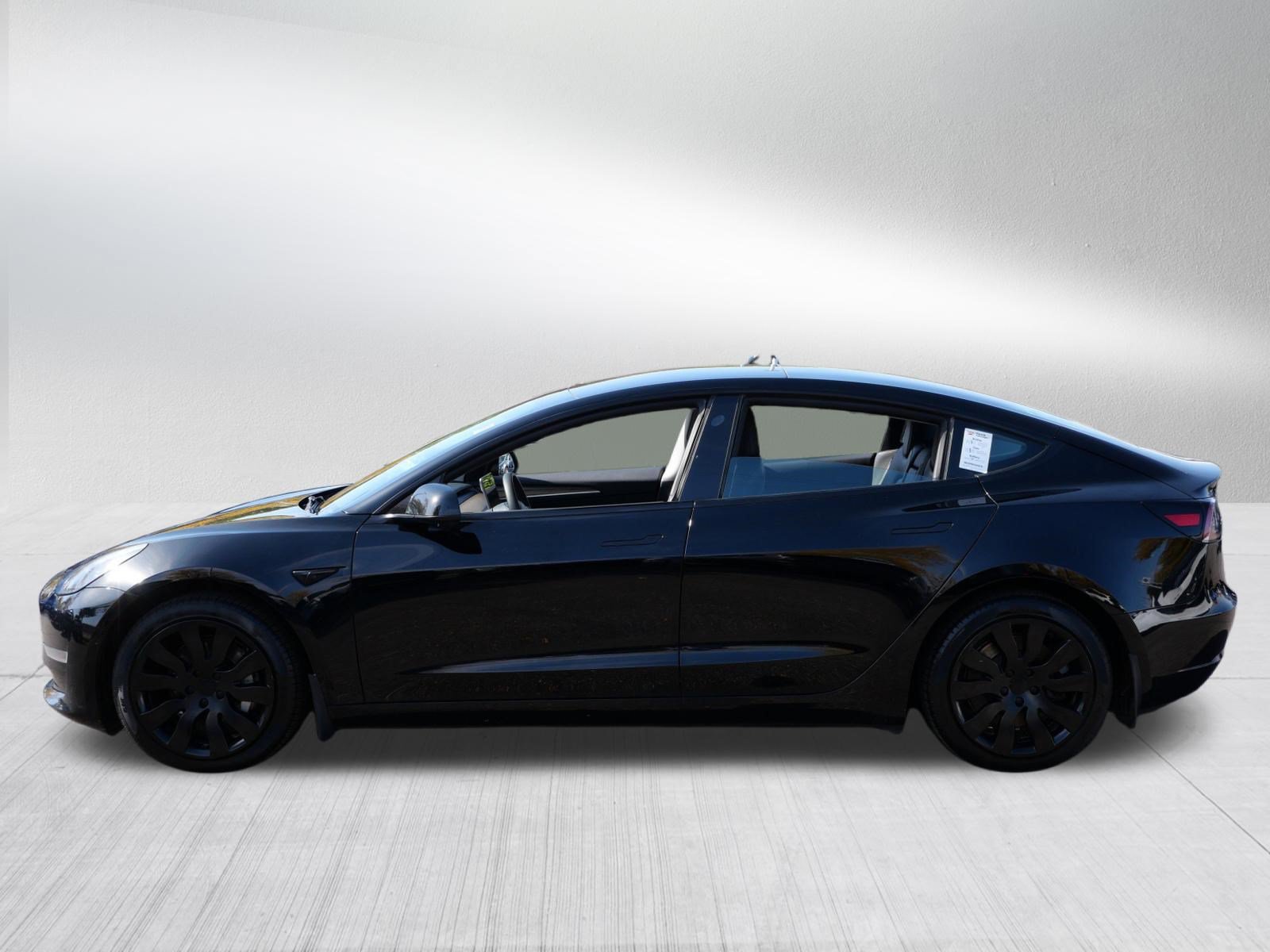 Used 2022 Tesla Model 3 Long Range AWD/4WD image 4