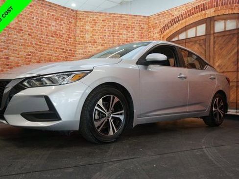 Used 2021 Nissan Sentra SV image 3