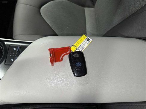 Certified 2019 Toyota Camry LE image 32