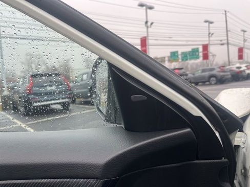 Used 2017 Nissan Rogue SL w/ SL Premium Package image 11