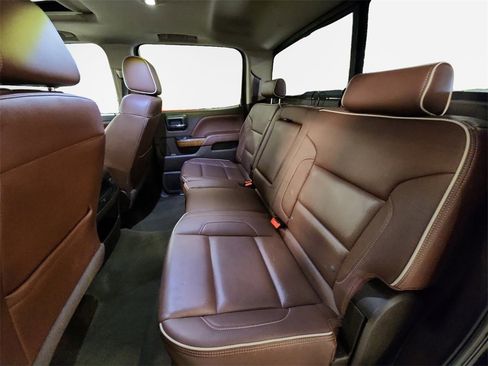 Used 2018 Chevrolet Silverado 1500 High Country image 24