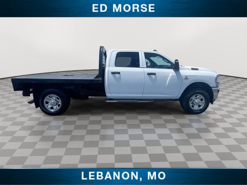 Used 2024 RAM 2500 Tradesman w/ Chrome Appearance Group AWD/4WD image 9