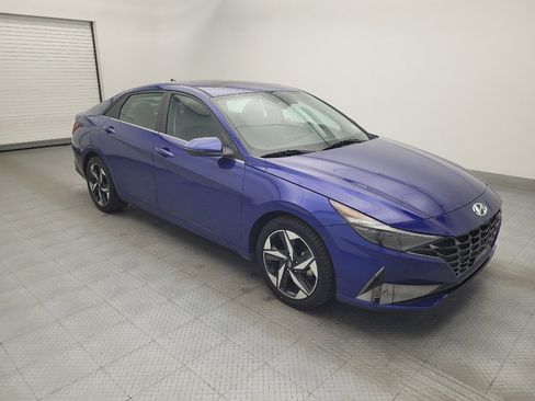 Used 2023 Hyundai Elantra Limited image 11