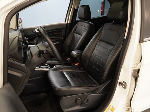 Used 2019 Ford EcoSport Titanium image 3
