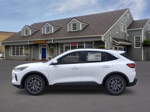 New 2025 Ford Escape SE image 26