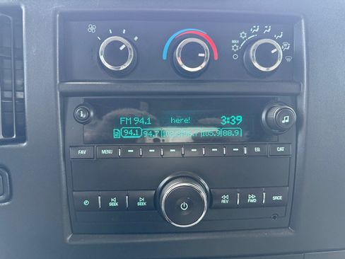 Used 2019 Chevrolet Express 2500 w/ Driver Convenience Package image 21