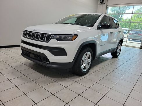 Used 2023 Jeep Compass Sport AWD/4WD image 7