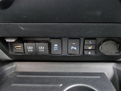 Used 2021 Toyota Tundra SR5 AWD/4WD image 27