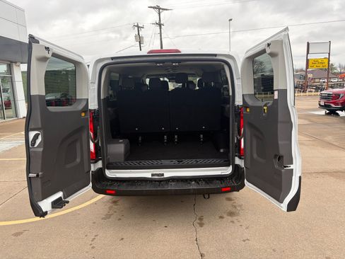 Used 2024 Ford Transit 350 XLT image 21