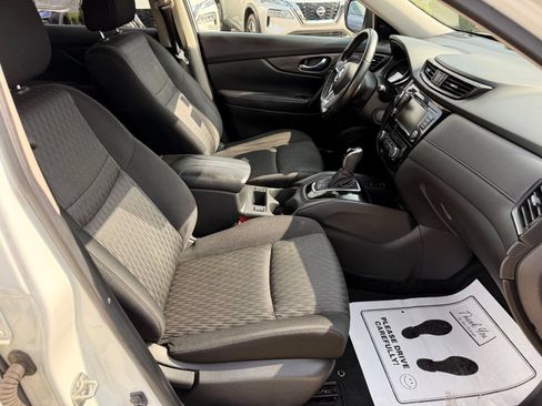 Used 2019 Nissan Rogue SV w/ Premium Package AWD/4WD image 33