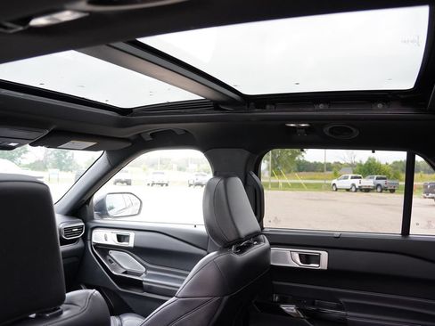 Used 2021 Ford Explorer ST w/ Equipment Group 401A AWD/4WD image 5