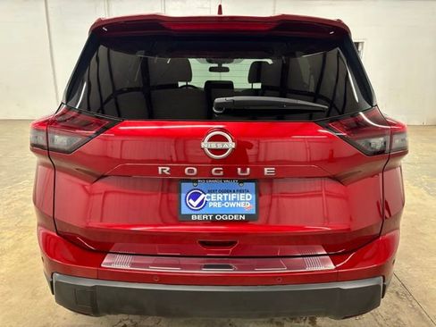 Used 2025 Nissan Rogue SV FWD image 6
