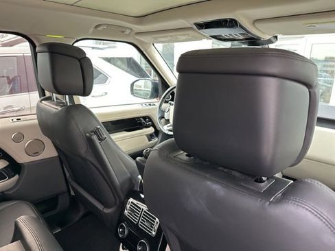 Used 2018 Land Rover Range Rover HSE image 17