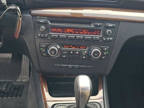 Used 2011 BMW 128i Convertible RWD image 11