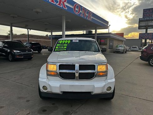 Used 2007 Dodge Nitro SLT image 2