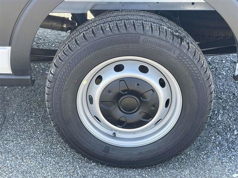 New 2026 Ford Transit 250 148 Medium Roof image 9