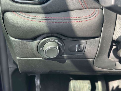 Used 2025 Dodge Durango GT image 21