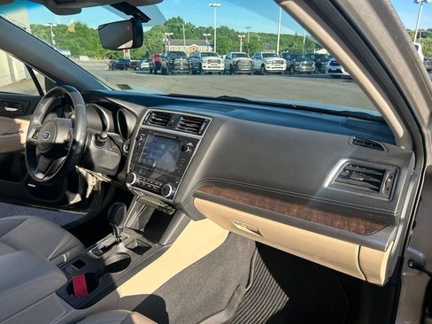 Used 2019 Subaru Outback 2.5i Premium AWD/4WD image 31