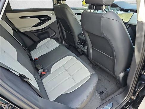 Used 2025 Land Rover Range Rover Evoque Dynamic SE image 6