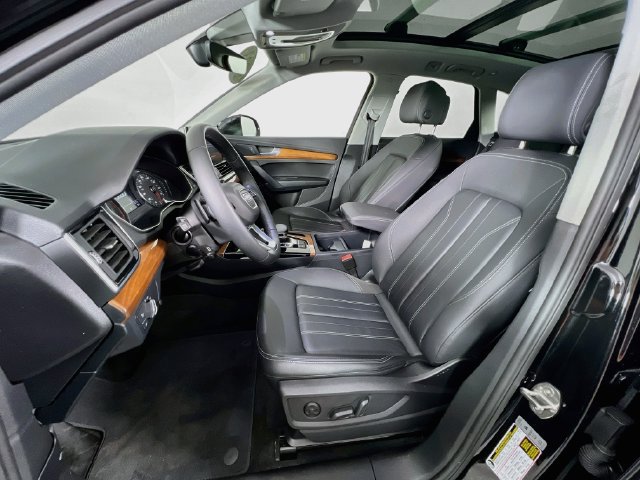 Used 2023 Audi Q5 2.0T Premium w/ Convenience Package AWD/4WD image 18