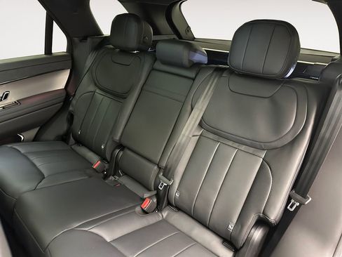 New 2026 Land Rover Range Rover Sport SE AWD/4WD image 12
