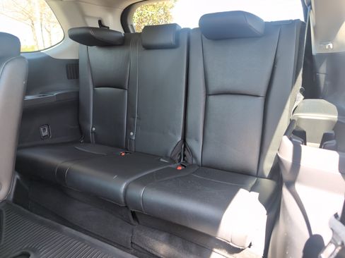 Certified 2024 Toyota Grand Highlander XLE image 31