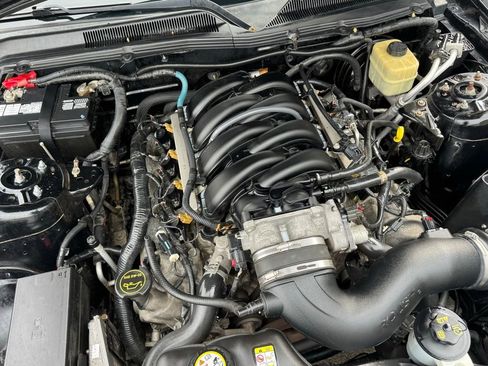 Used 2006 Ford Mustang GT image 49