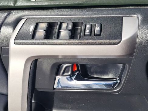 Used 2019 Toyota 4Runner SR5 Premium image 18