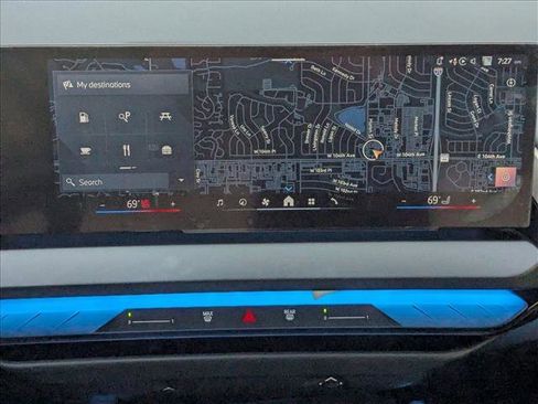 Used 2025 BMW X3 xDrive30i w/ Premium Package image 13