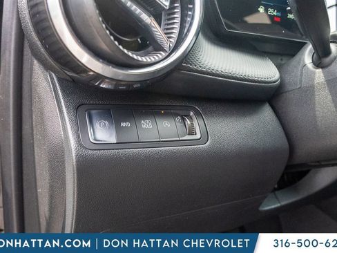 Used 2025 Chevrolet Equinox LT AWD/4WD image 16