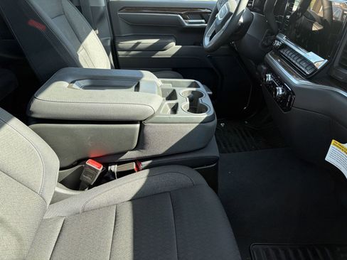 Used 2025 GMC Sierra 1500 Elevation AWD/4WD image 9