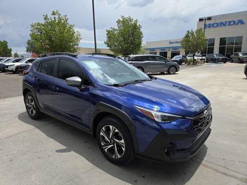 Used 2024 Subaru Crosstrek 2.0i Premium AWD/4WD image 3