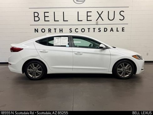 Used 2018 Hyundai Elantra SEL FWD image 3